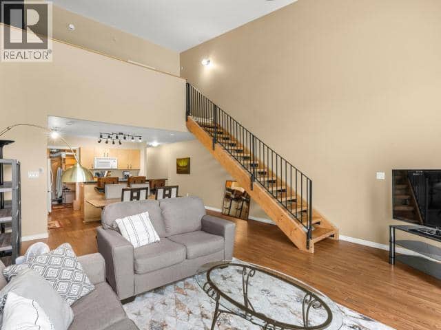 2-4069 4th Avenue — photo 13 of 25