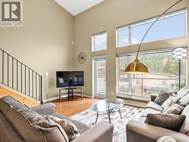 2-4069 4th Avenue — photo 16 of 25