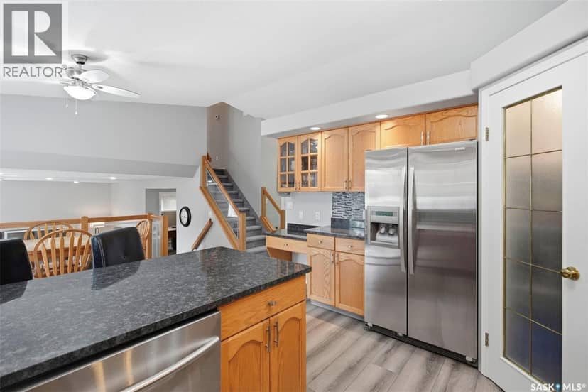 174 Hinitt PLACE — photo 10 of 40