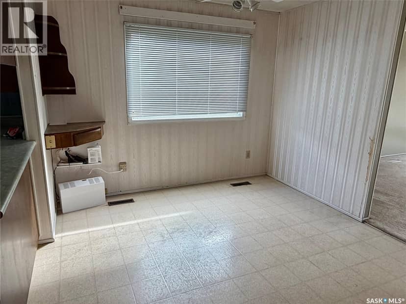 220 Wright ROAD — photo 9 of 37