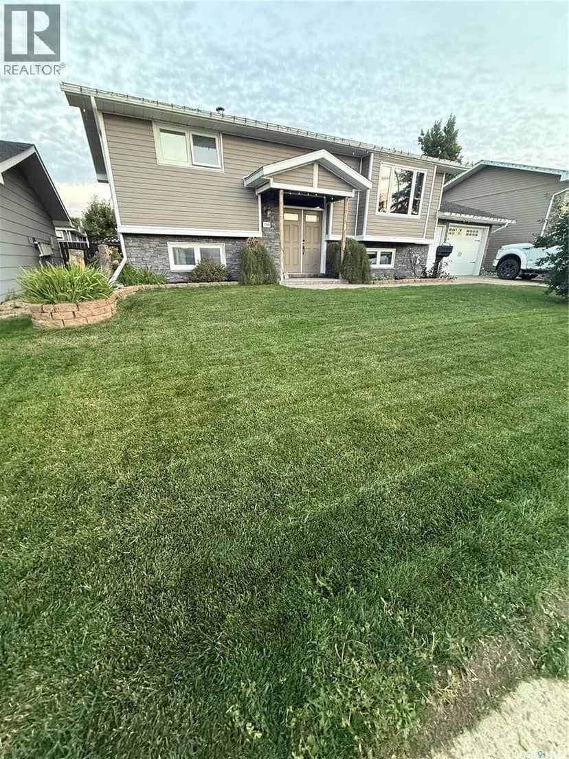 1348 Princess CRESCENT, Moose Jaw, photo 2