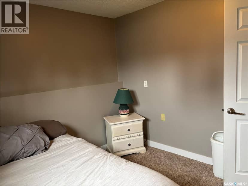 1348 Princess CRESCENT — photo 38 of 40