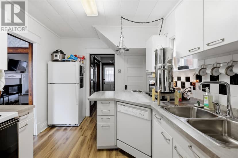 345 Wilson ST — photo 10 of 35