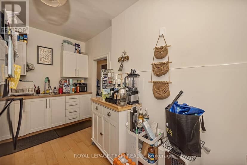 11 Sherbrooke Avenue — photo 36 of 40