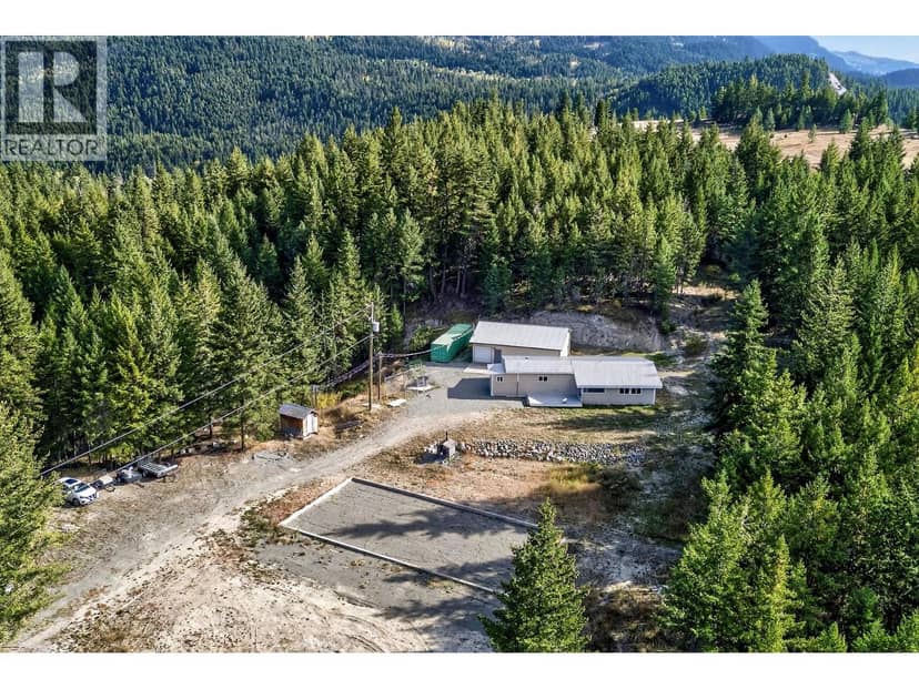 888 Barriere Lakes Road, Barriere