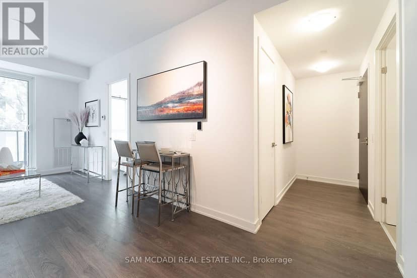 301 - 609 Avenue Road — photo 9 of 27