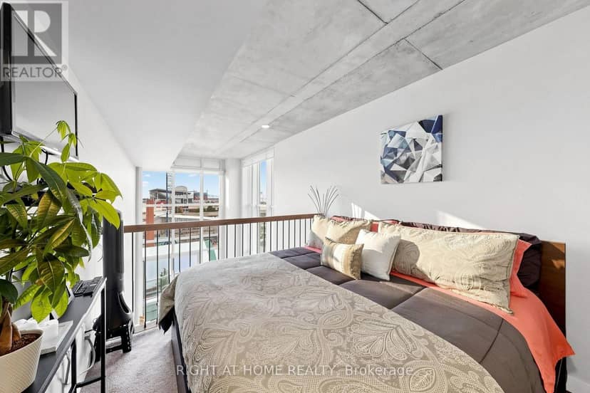 510 - 5 Hanna Avenue — photo 17 of 27