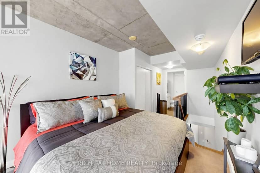510 - 5 Hanna Avenue — photo 18 of 27