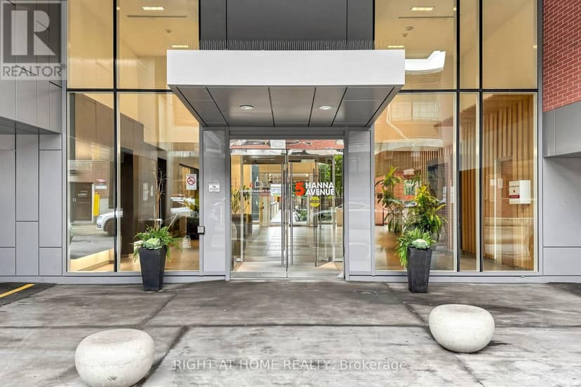 510 - 5 Hanna Avenue — photo 3 of 27