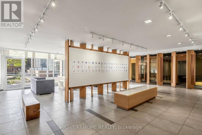 510 - 5 Hanna Avenue — photo 6 of 27