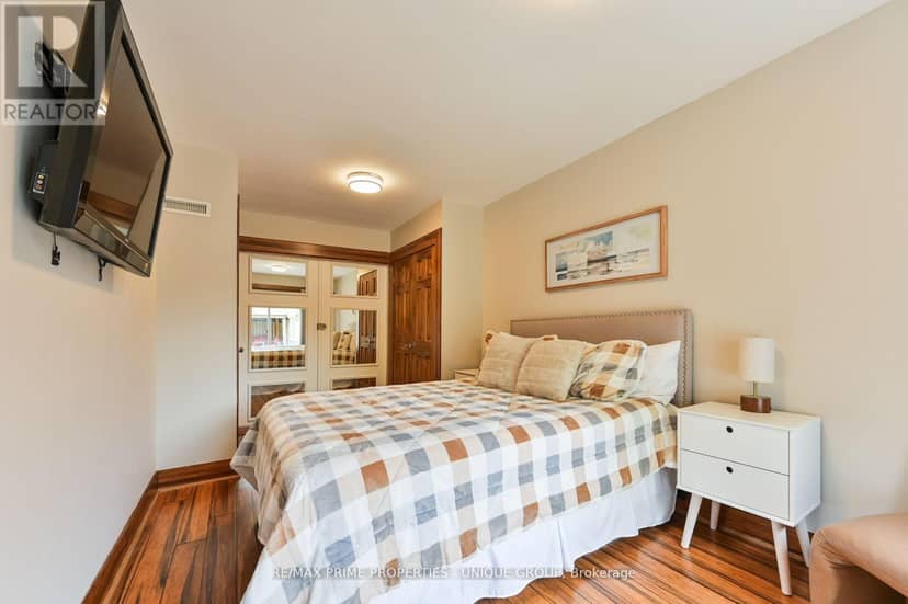 16 Eastwood Avenue — photo 15 of 39