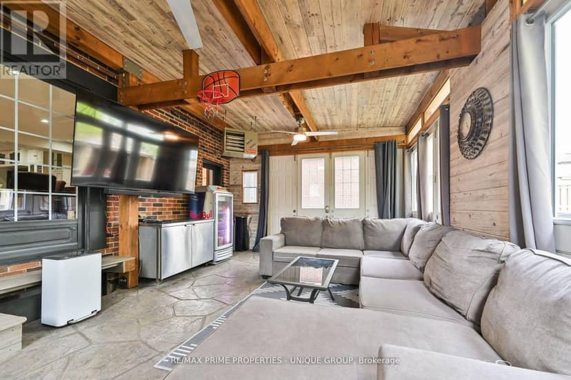 16 Eastwood Avenue — photo 16 of 39