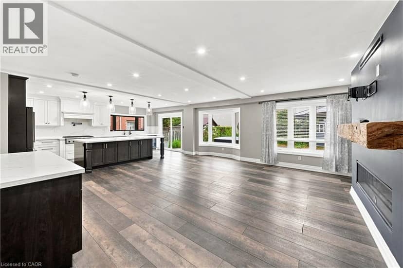 96 LAURENDALE Avenue — photo 8 of 40