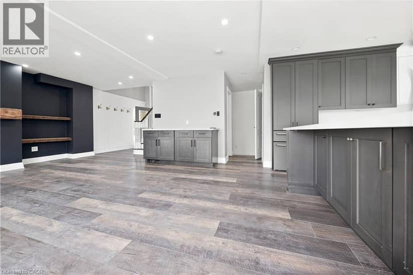96 LAURENDALE Avenue — photo 11 of 40