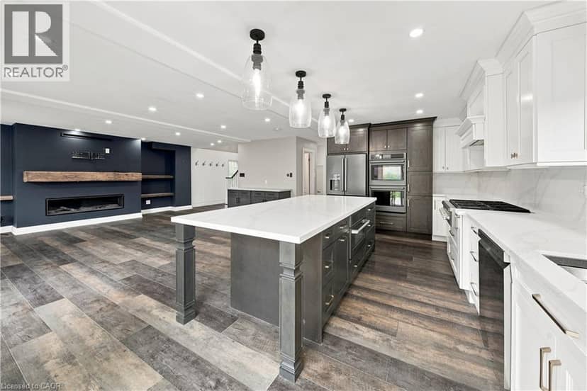 96 LAURENDALE Avenue — photo 17 of 40