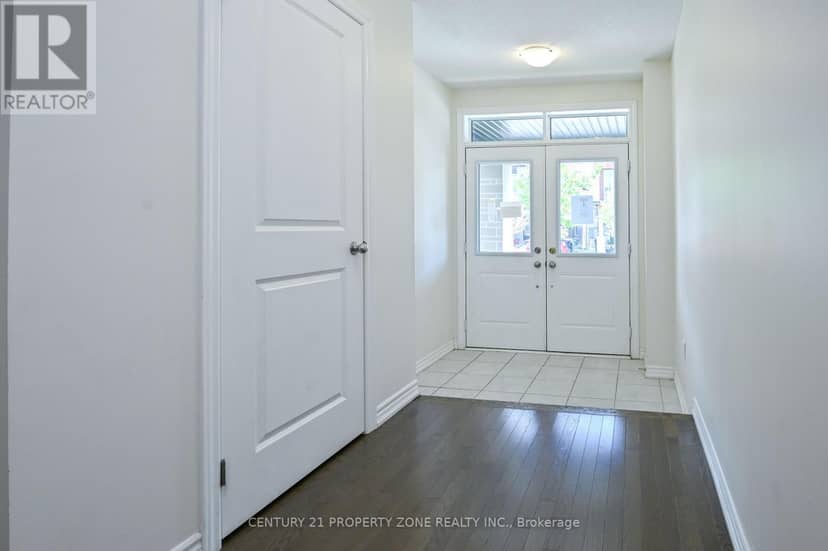 42 Donald Ficht Crescent — photo 24 of 25