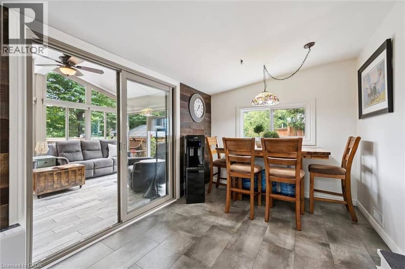 22 SLEEMAN Avenue — photo 14 of 39