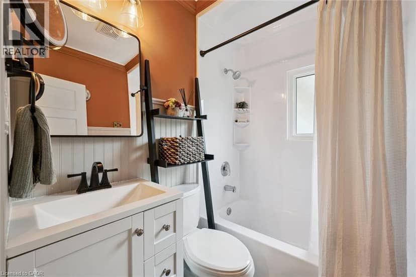 22 SLEEMAN Avenue — photo 21 of 39