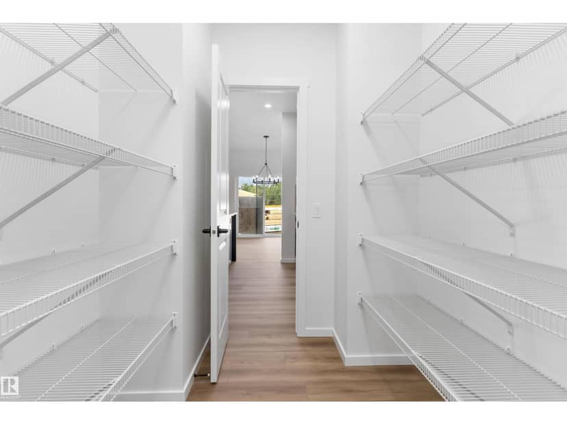 210 Stetson LO — photo 15 of 36