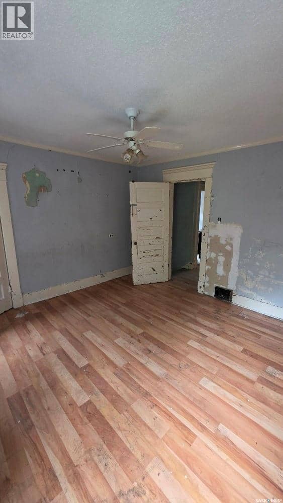 2144 Osler STREET — photo 10 of 23