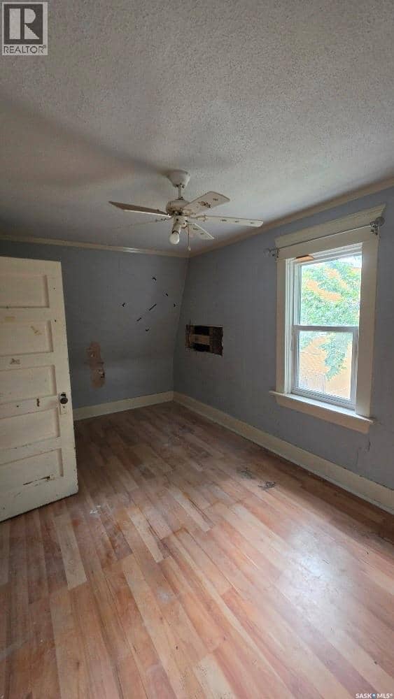 2144 Osler STREET — photo 15 of 23