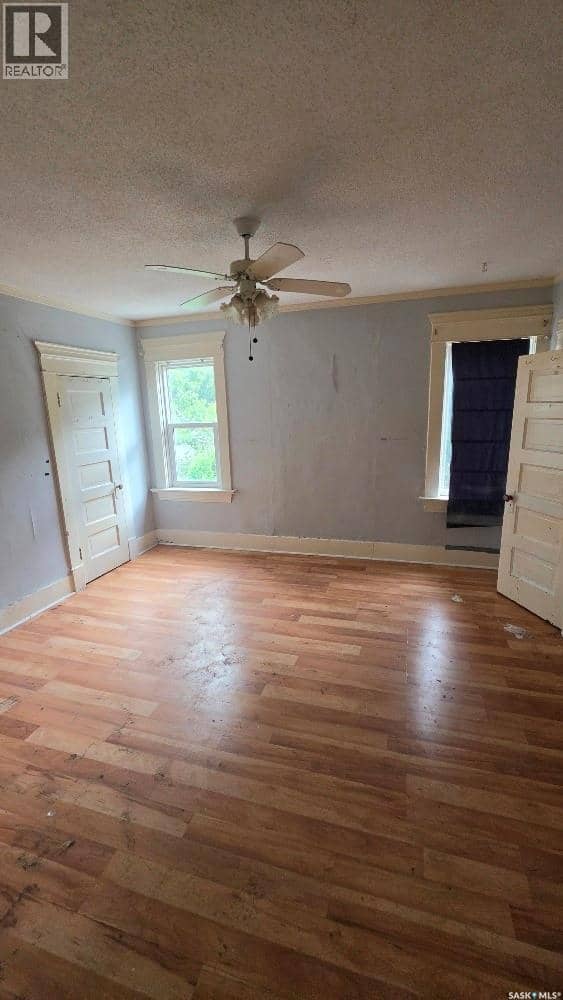 2144 Osler STREET — photo 9 of 23