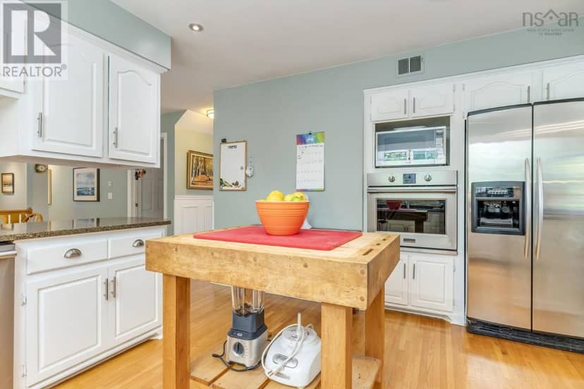 85 Brentwood Drive — photo 15 of 40