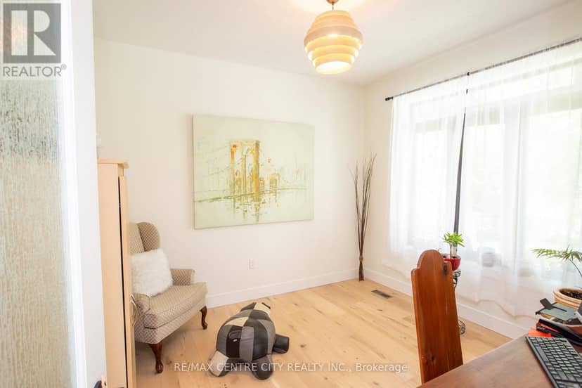 273 Foxborough Place — photo 14 of 16