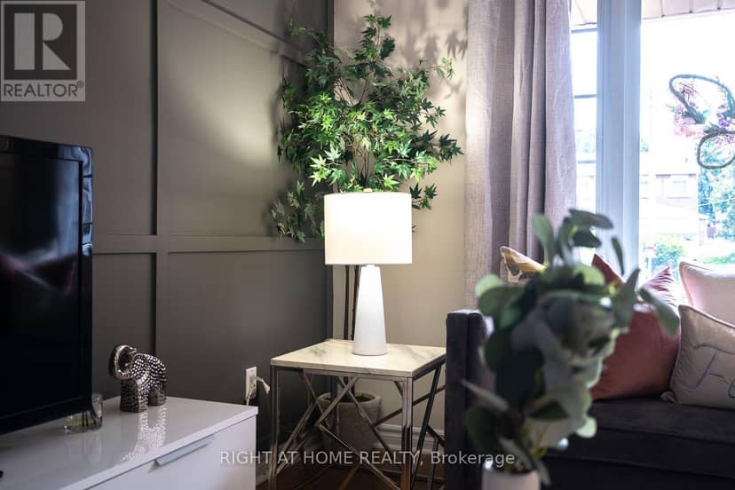 54 Niagara Place, Brampton, photo 7
