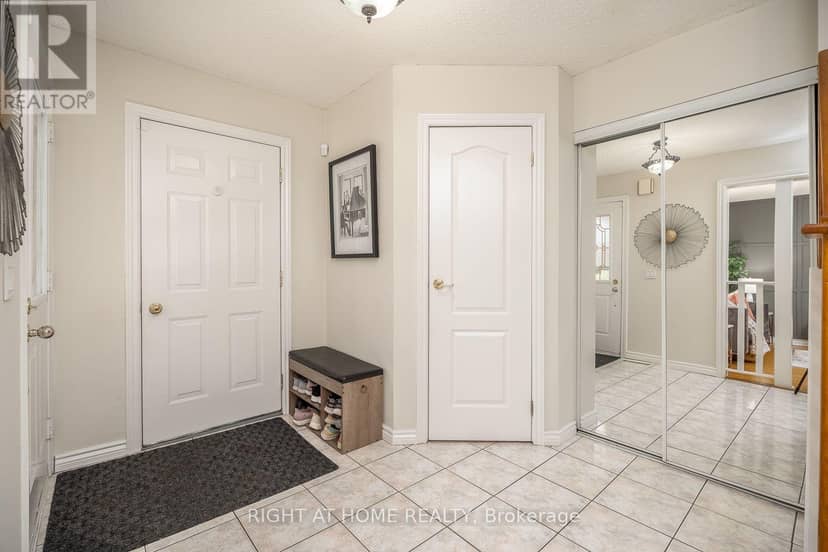 54 Niagara Place, Brampton, photo 8