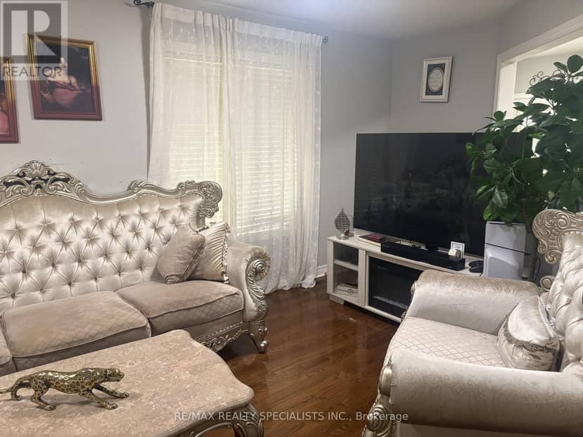 3137 Bentley Drive — photo 10 of 39