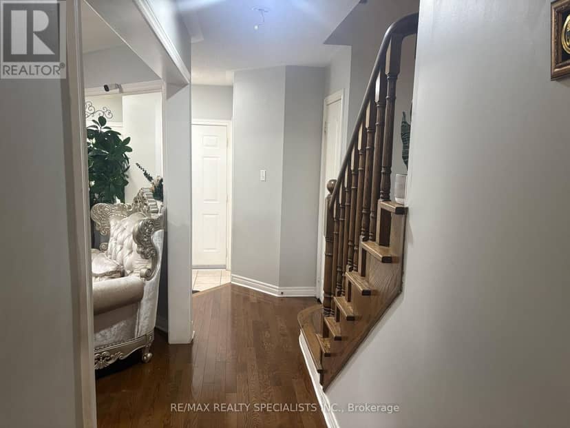 3137 Bentley Drive — photo 11 of 39