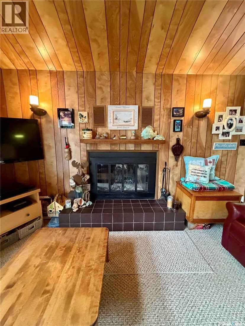 1362 Waskesiu DRIVE — photo 7 of 19