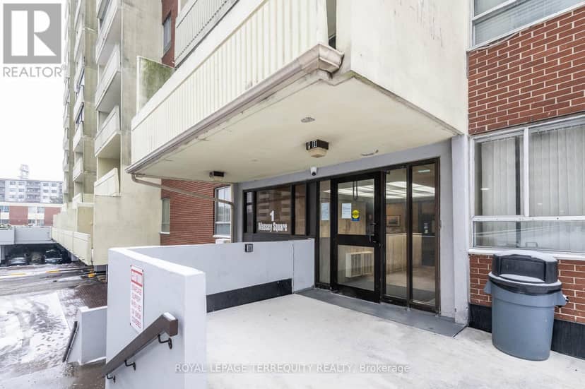 1703 - 1 Massey Square, Toronto, photo 2