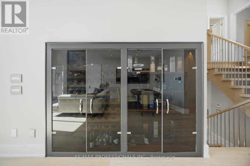 466 The Kingsway, Toronto, photo 8