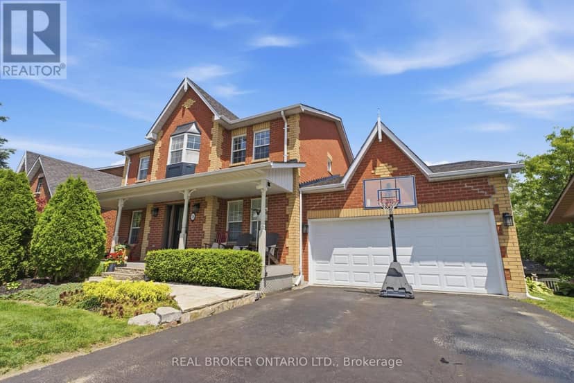 38 Galloway Crescent — photo 2 of 40