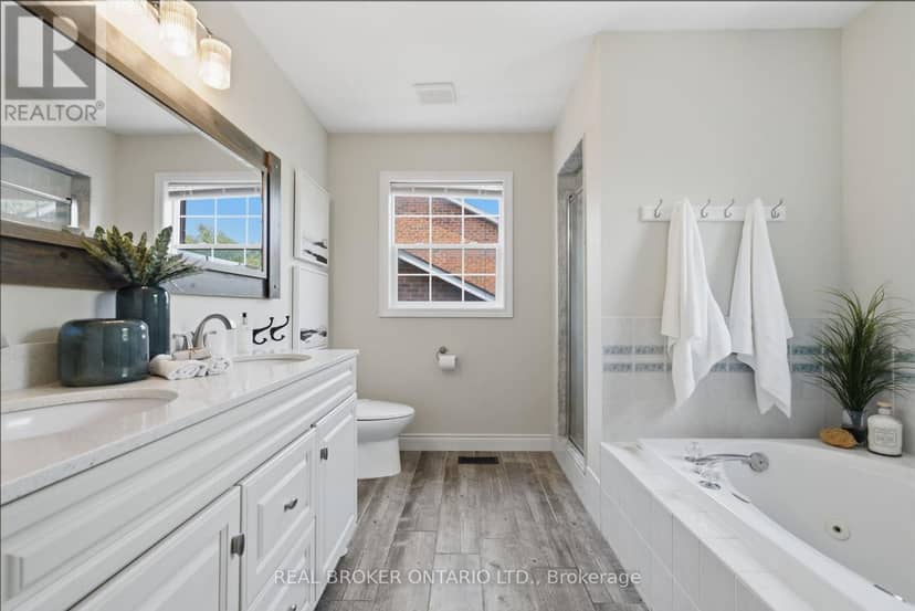 38 Galloway Crescent — photo 24 of 40