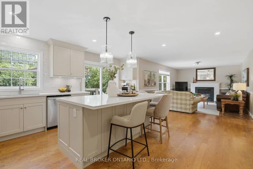 38 Galloway Crescent — photo 9 of 40
