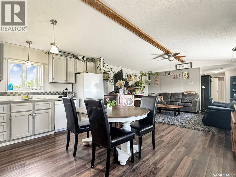 424 Jerome STREET — photo 3 of 19