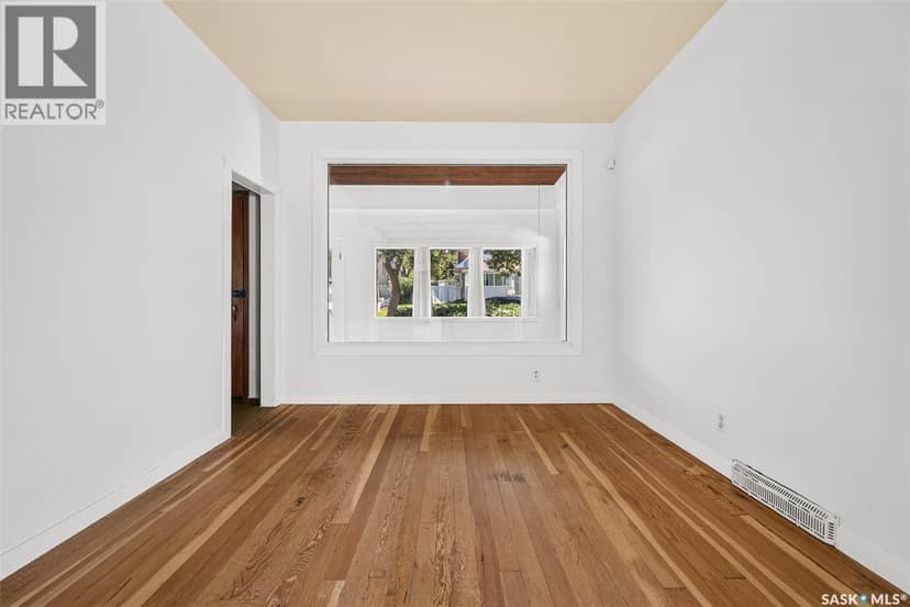 1133 Chestnut AVENUE NE — photo 15 of 40