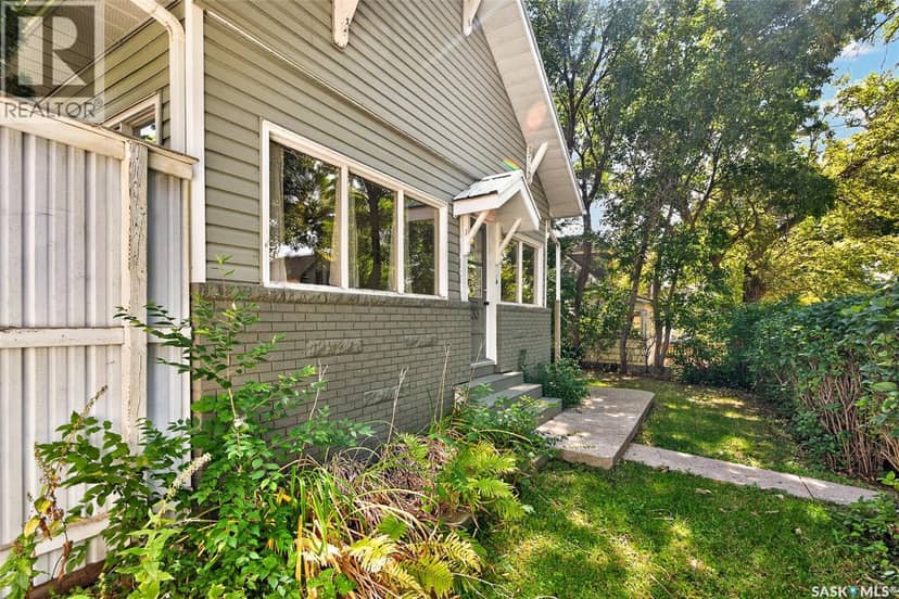 1133 Chestnut AVENUE NE, Moose Jaw, photo 2