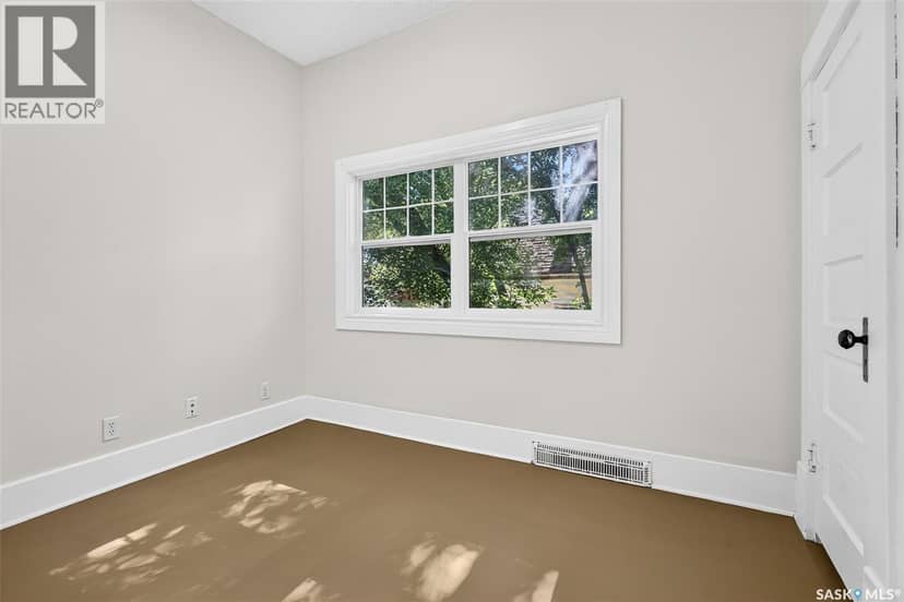 1133 Chestnut AVENUE NE — photo 30 of 40