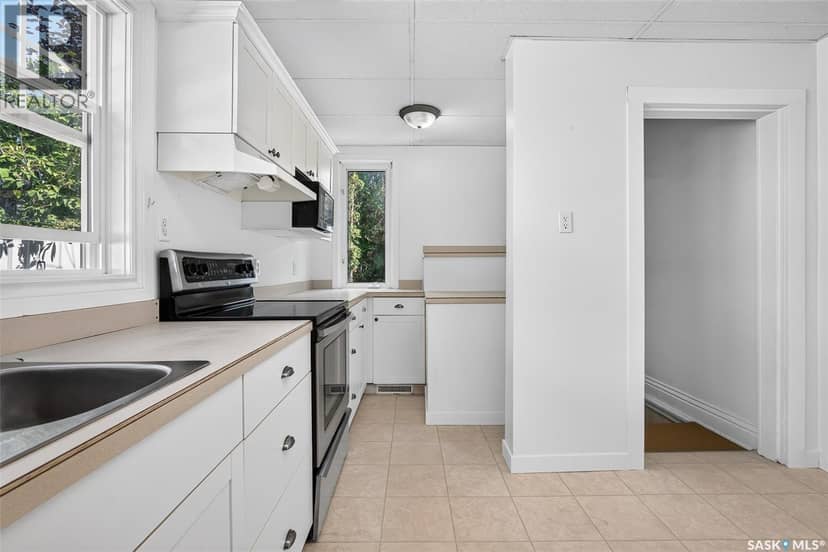 1133 Chestnut AVENUE NE — photo 36 of 40