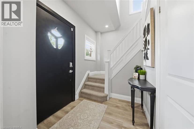 14 ALLENBY Avenue — photo 12 of 40