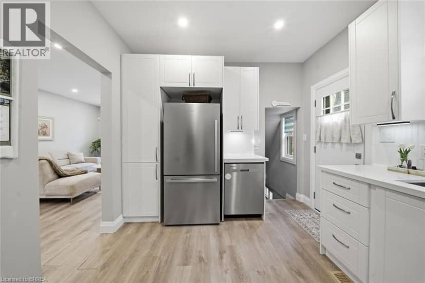 14 ALLENBY Avenue — photo 16 of 40