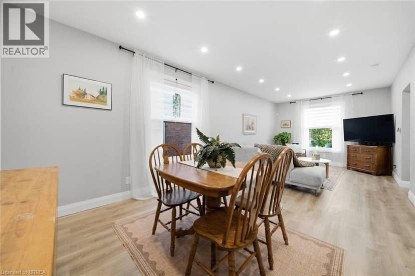 14 ALLENBY Avenue — photo 9 of 40