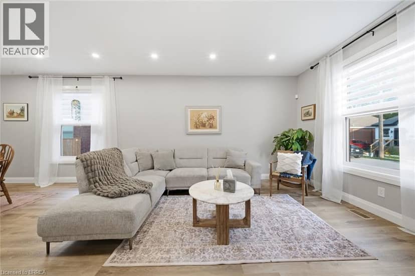 14 ALLENBY Avenue — photo 11 of 40