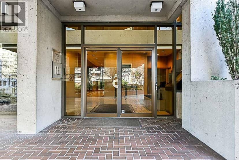 501 738 BROUGHTON STREET, Vancouver, photo 2
