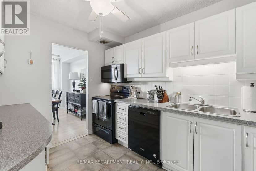 506 - 640 West Street — photo 16 of 27