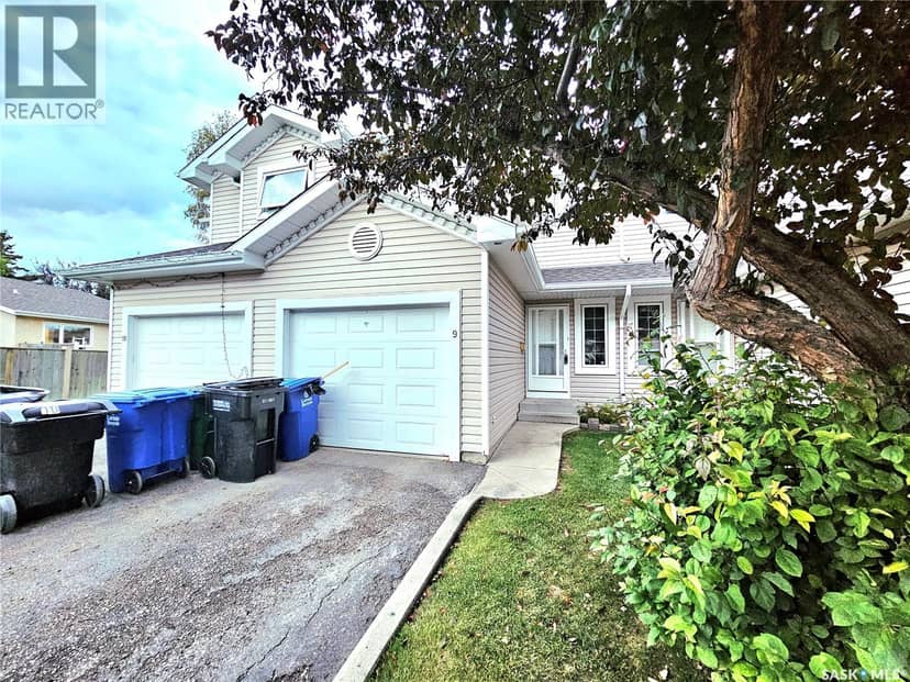 9 103 Berini DRIVE — photo 1 of 20
